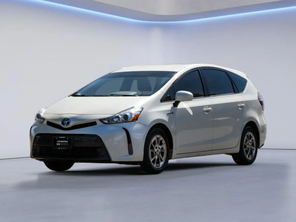 Used 2017 Blizzard Pearl Toyota Three image 1