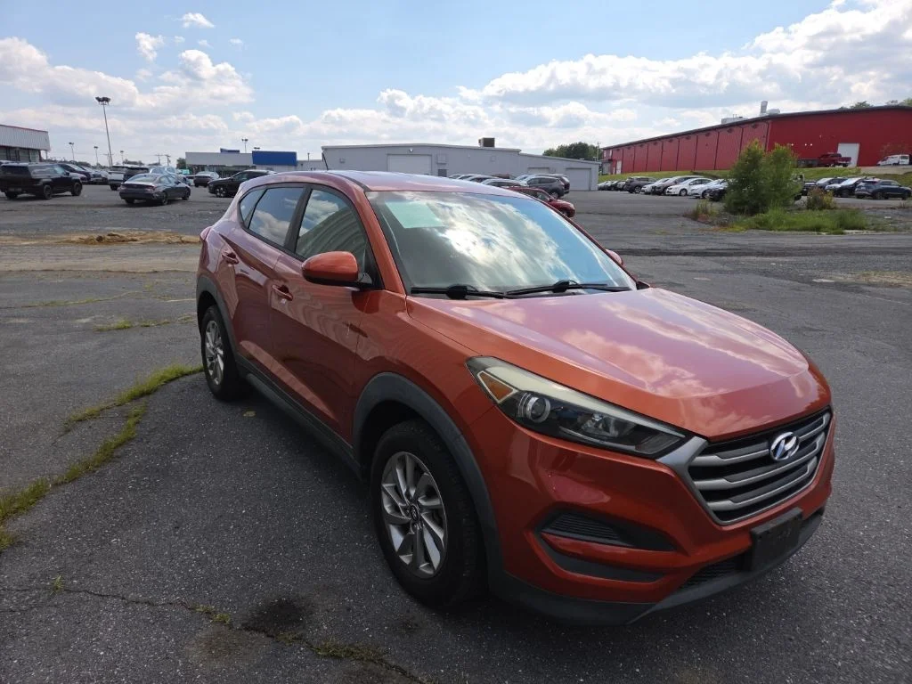 Used 2017 Orange Hyundai SE image 1