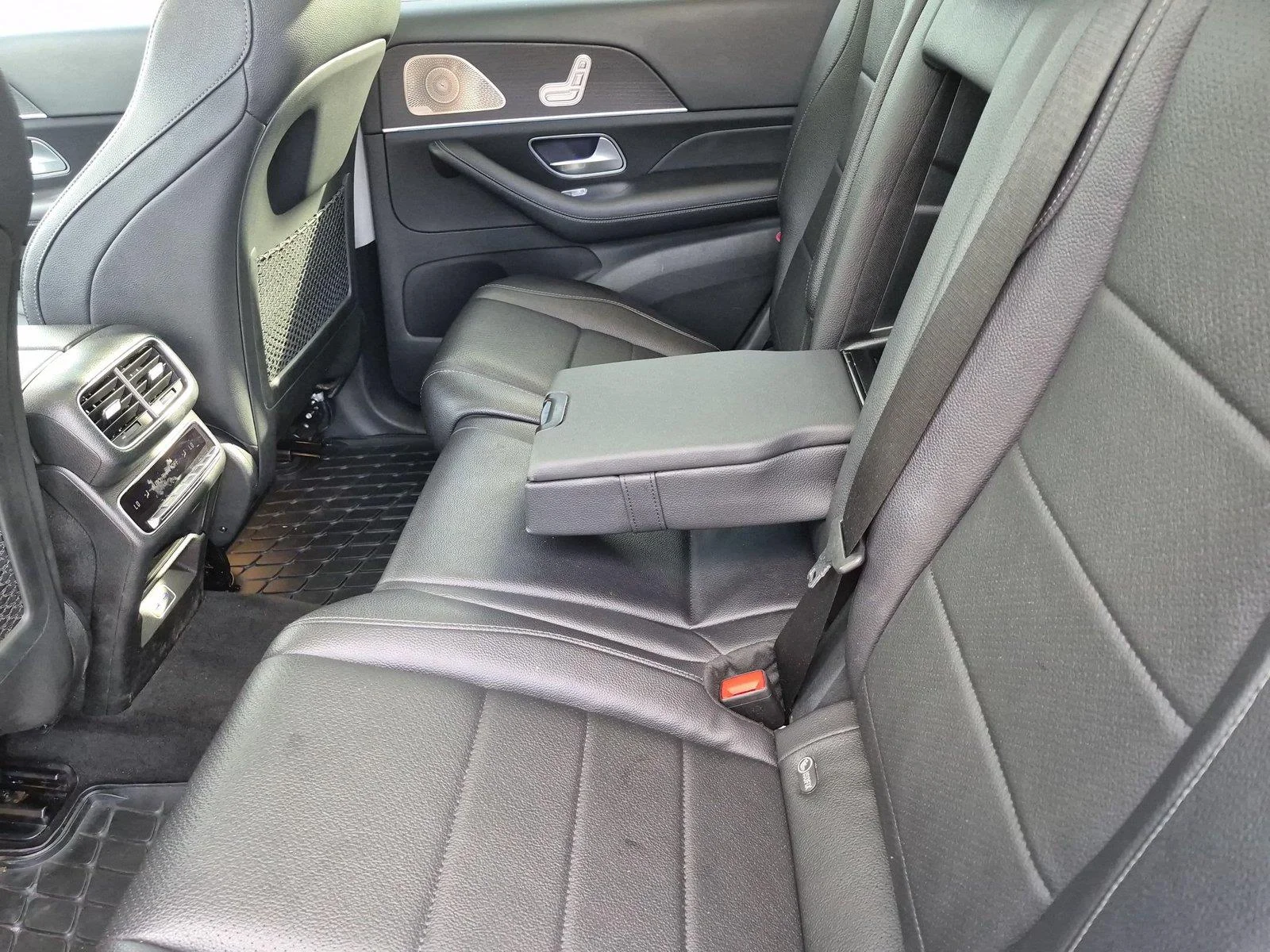 Used 2024 Twilight Blue Metallic Mercedes-Benz GLS 450 image 31