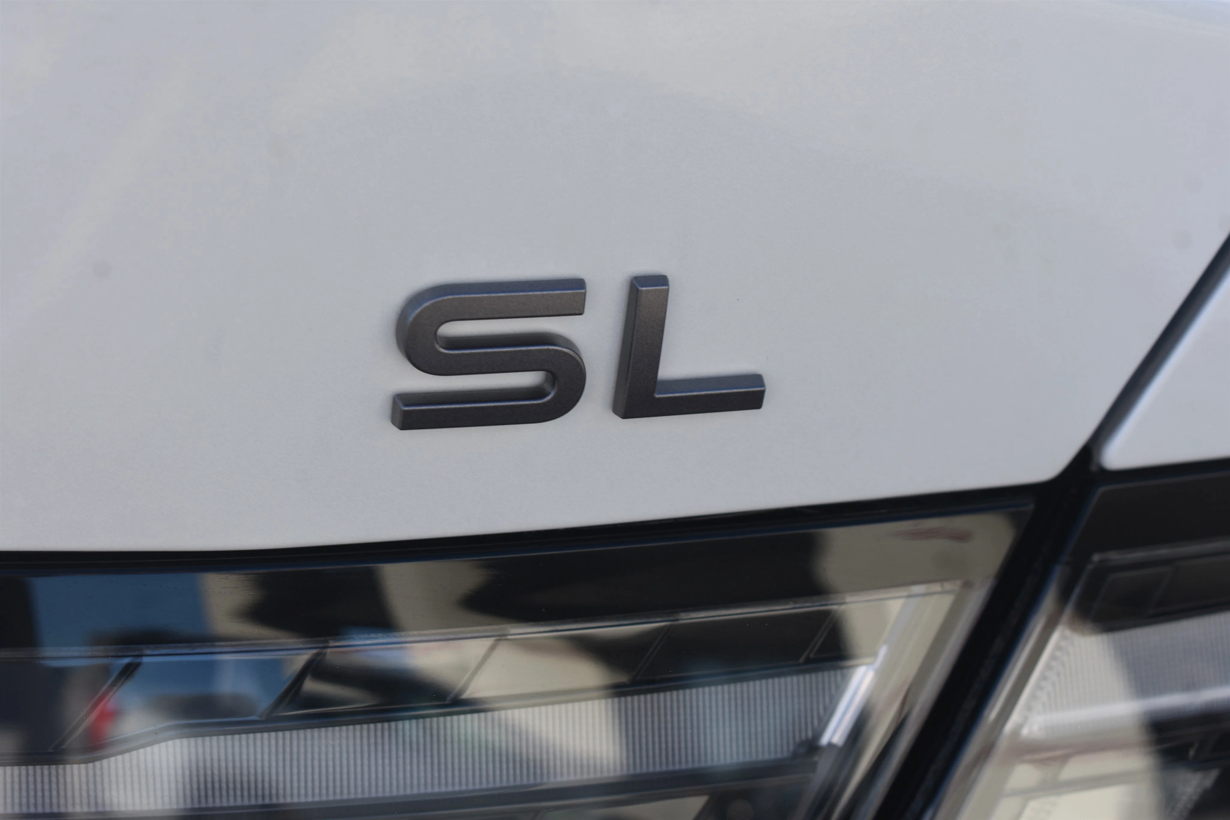 New 2026 Aspen White Tricoat Nissan SL image 8