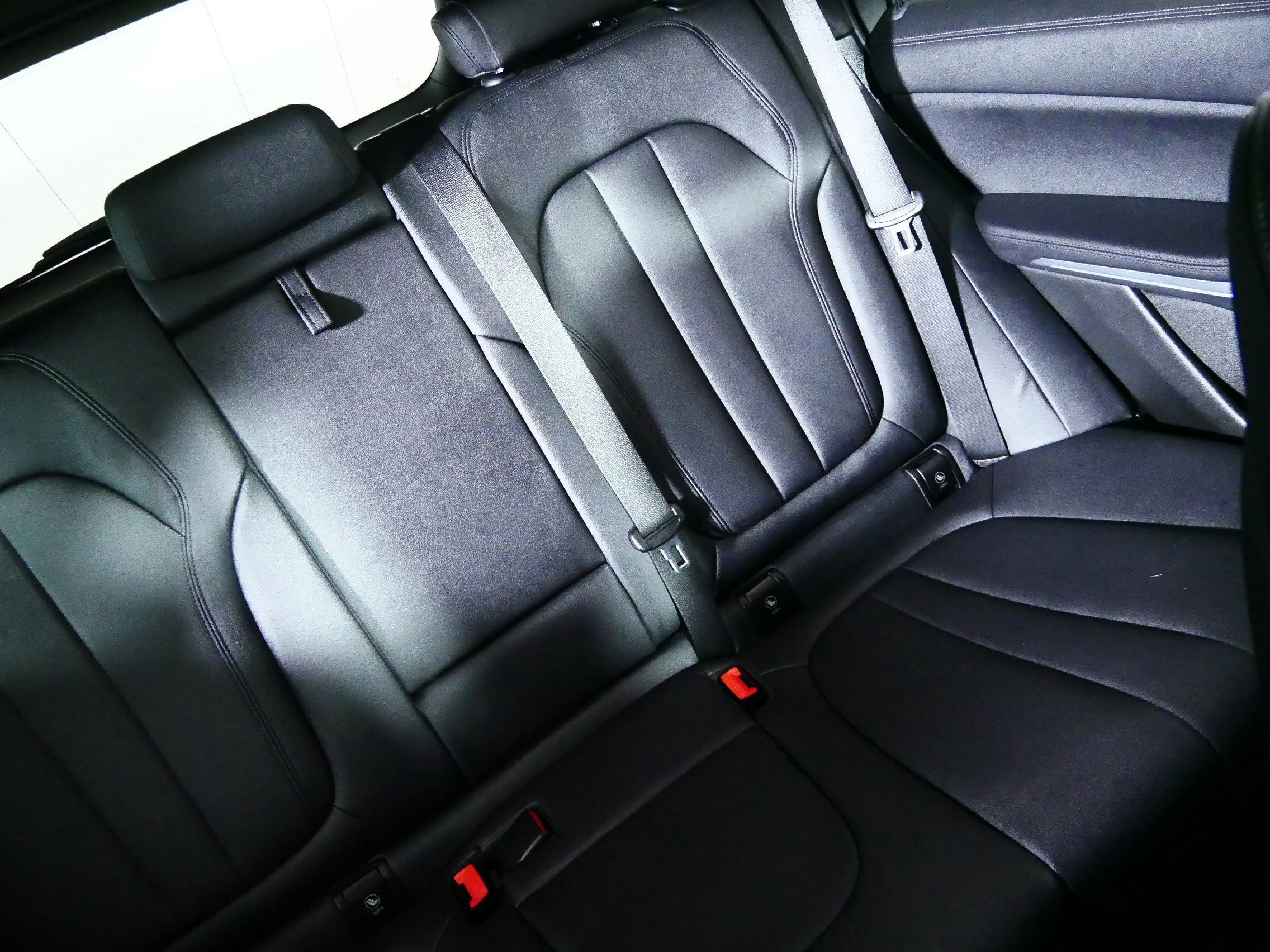Used 2020 Jet Black BMW xDrive40i image 14
