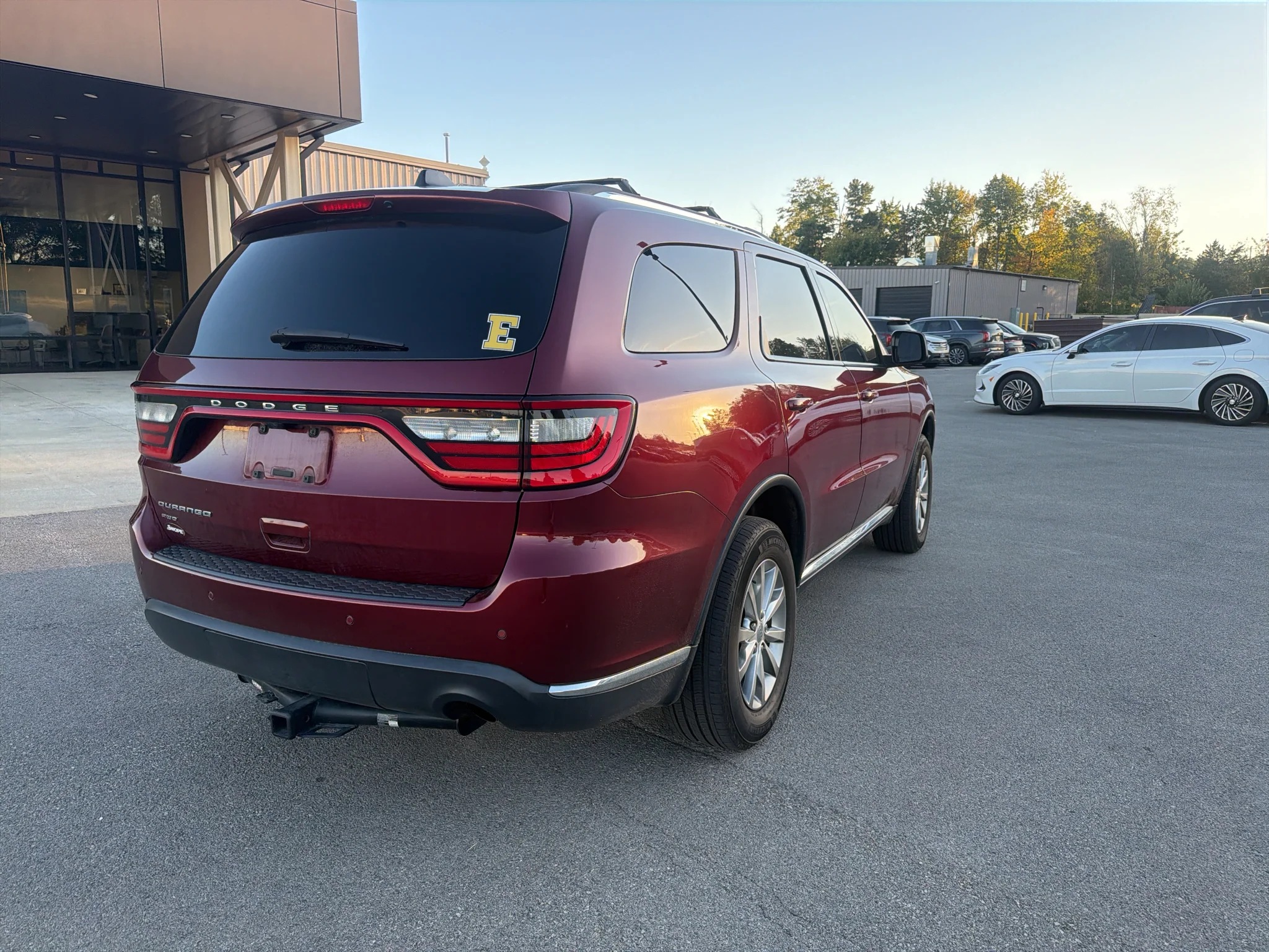 Used 2017 Octane Red Pearlcoat Dodge SXT image 3