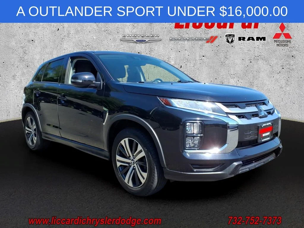 Used 2022 Black Mitsubishi 2.0 SE image 1