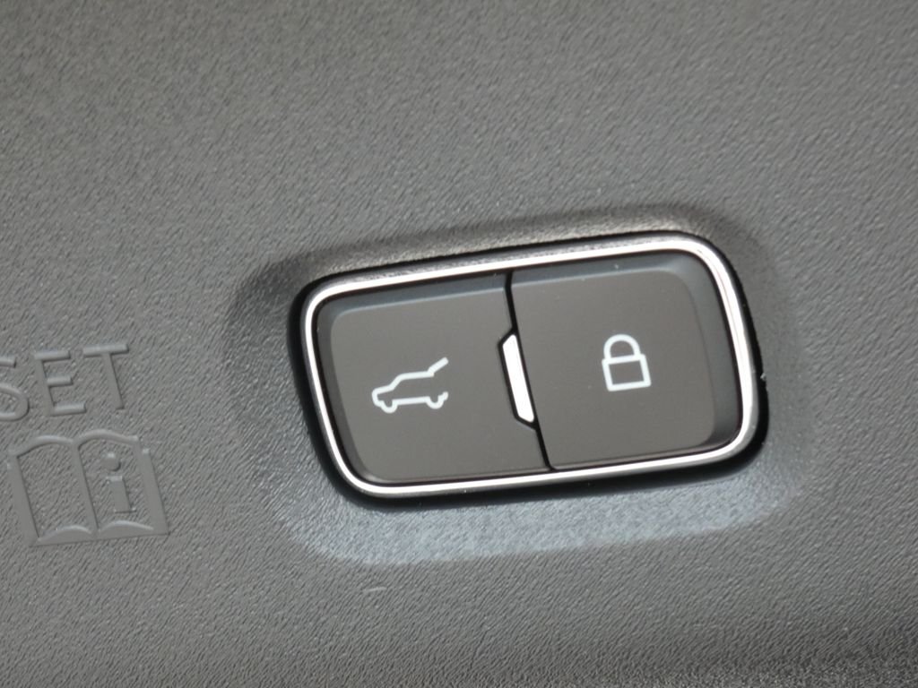 New 2026 Marsh Gray Ford Platinum® image 42