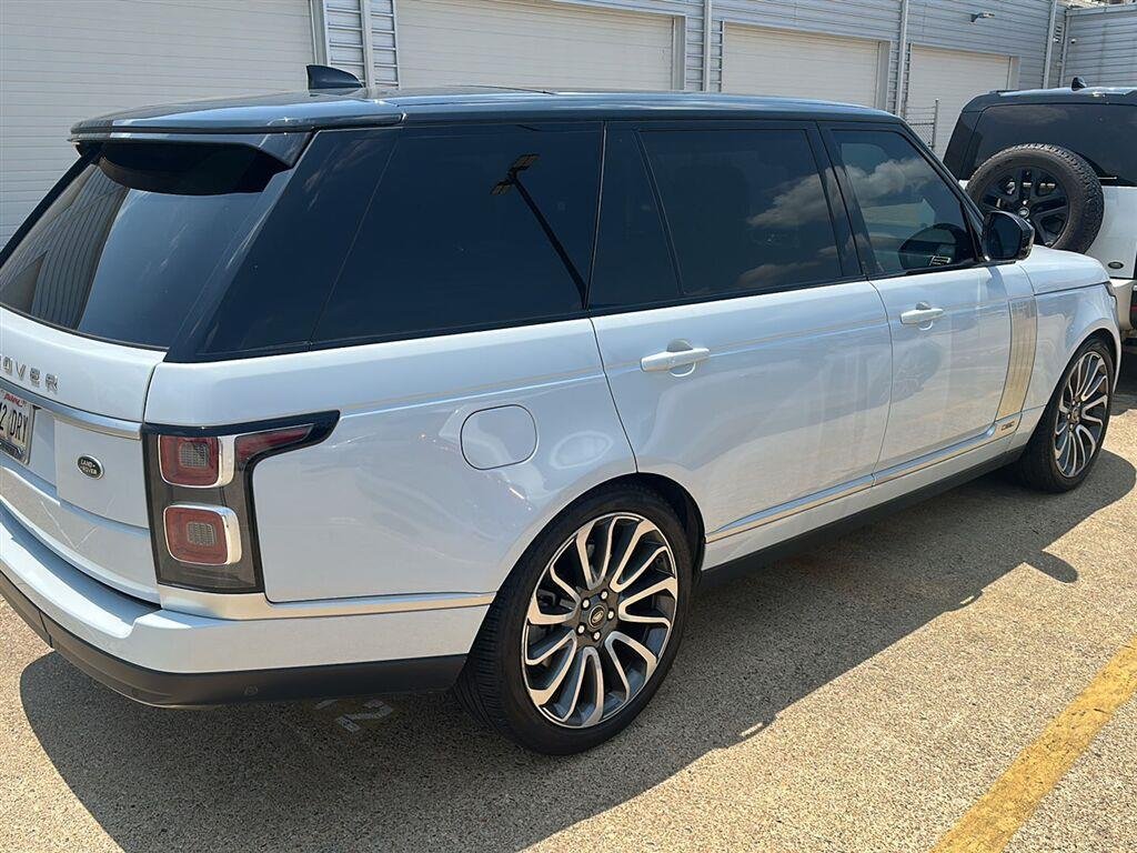Used 2020 Yulong White Metallic Land Rover P525HSE image 4