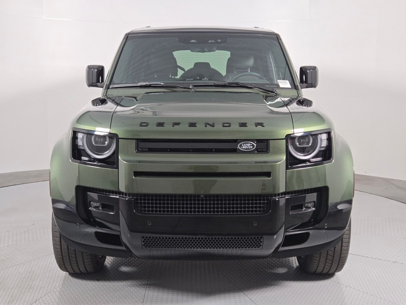 New 2026 Woolstone Green Land Rover X-Dynamic SE image 8