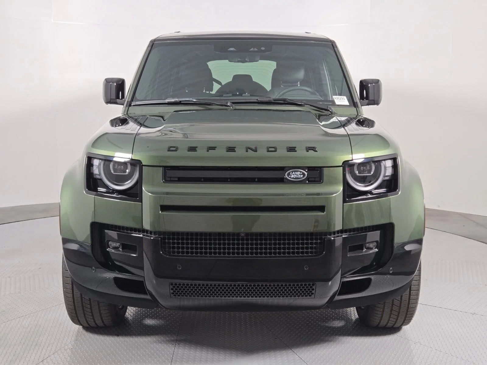 New 2026 Woolstone Green Land Rover X-Dynamic SE image 8