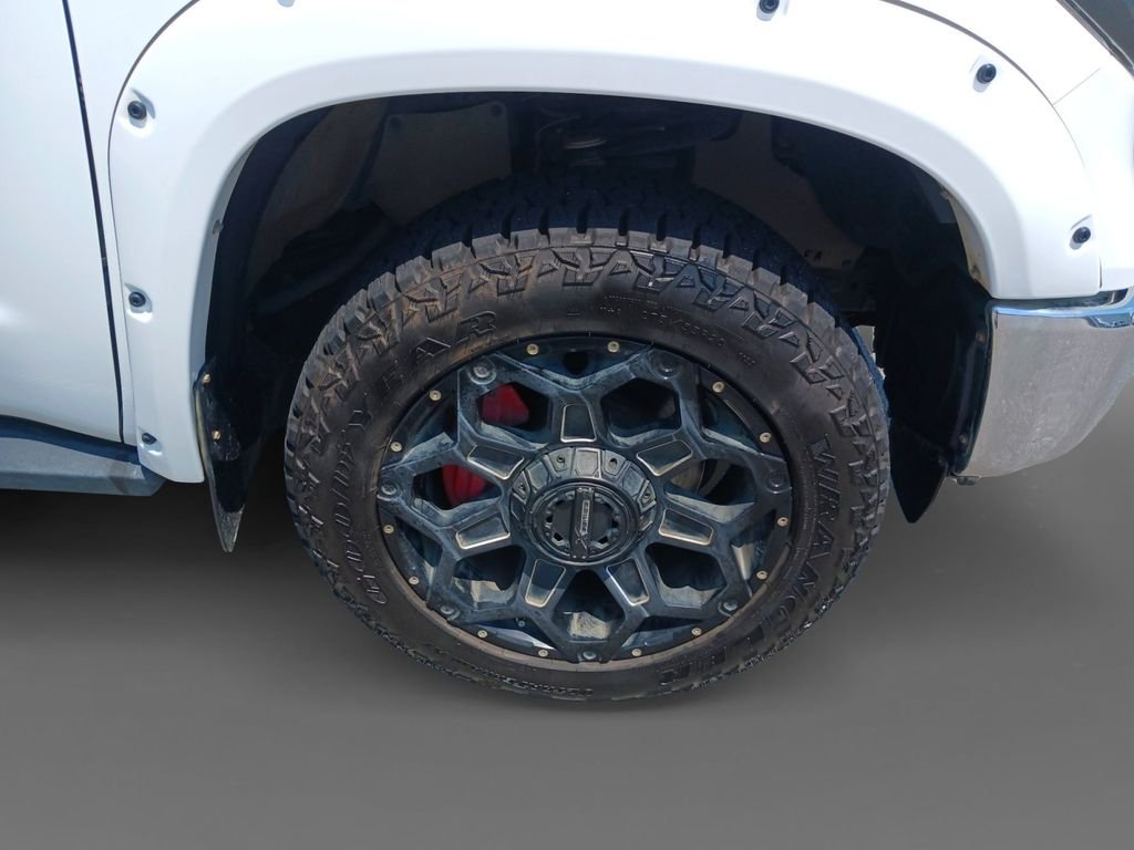 Used 2021 White Toyota SR5 image 15