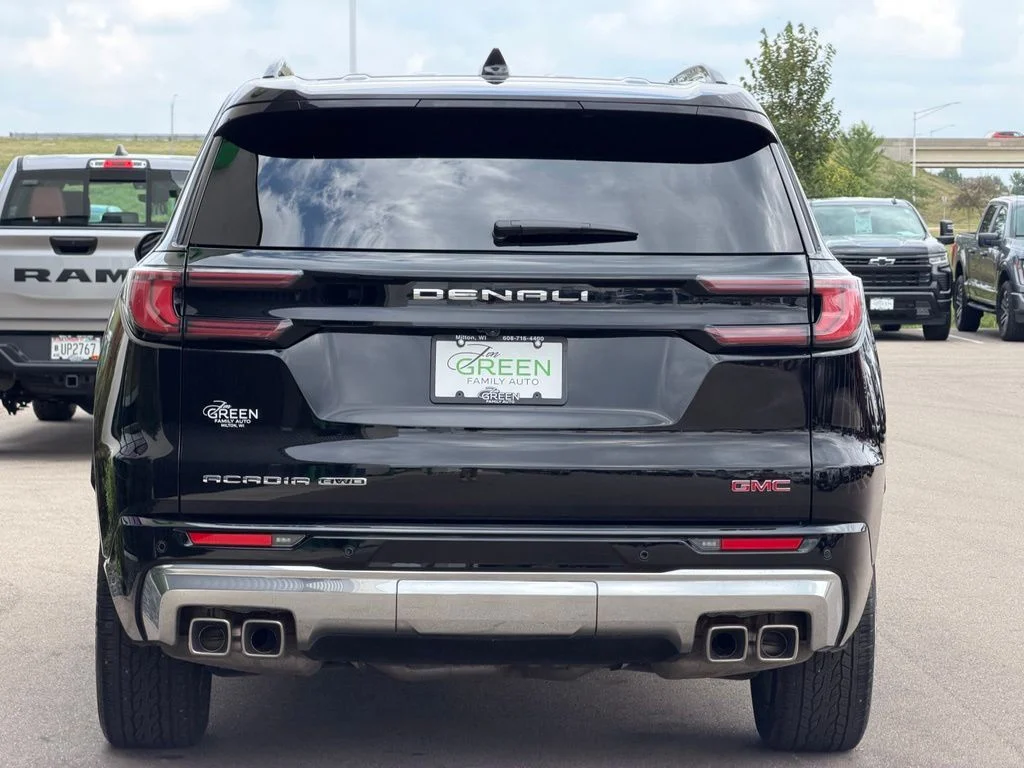 Used 2025 Black GMC Denali image 8