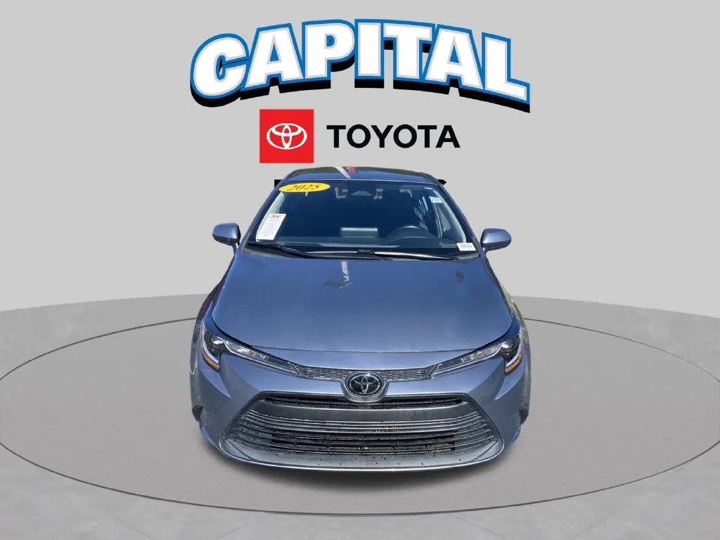 Used 2025  Toyota LE image 19