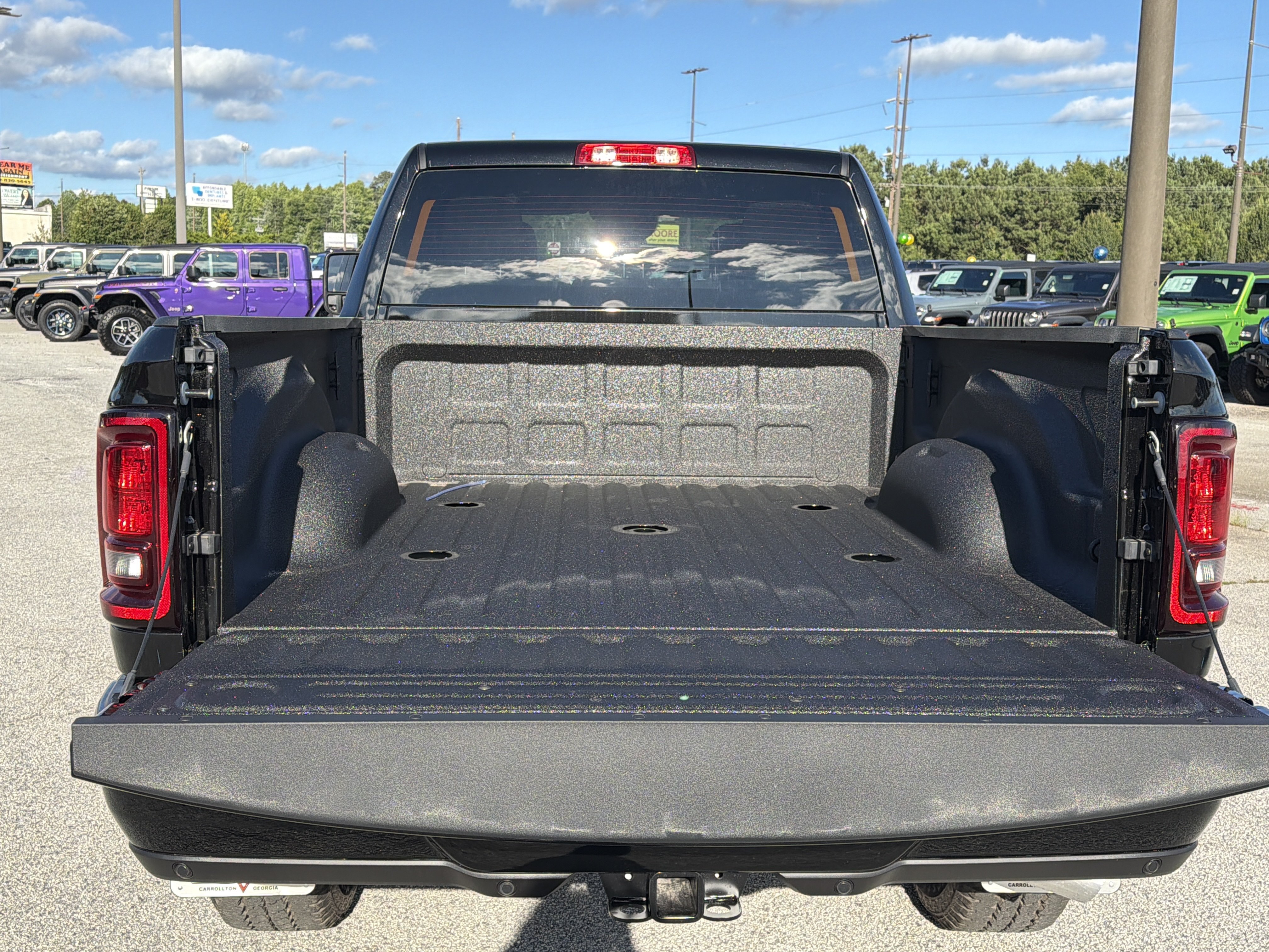 New 2026 Diamond Black Crystal Pearl-Coat Exterior Paint RAM Big Horn image 19