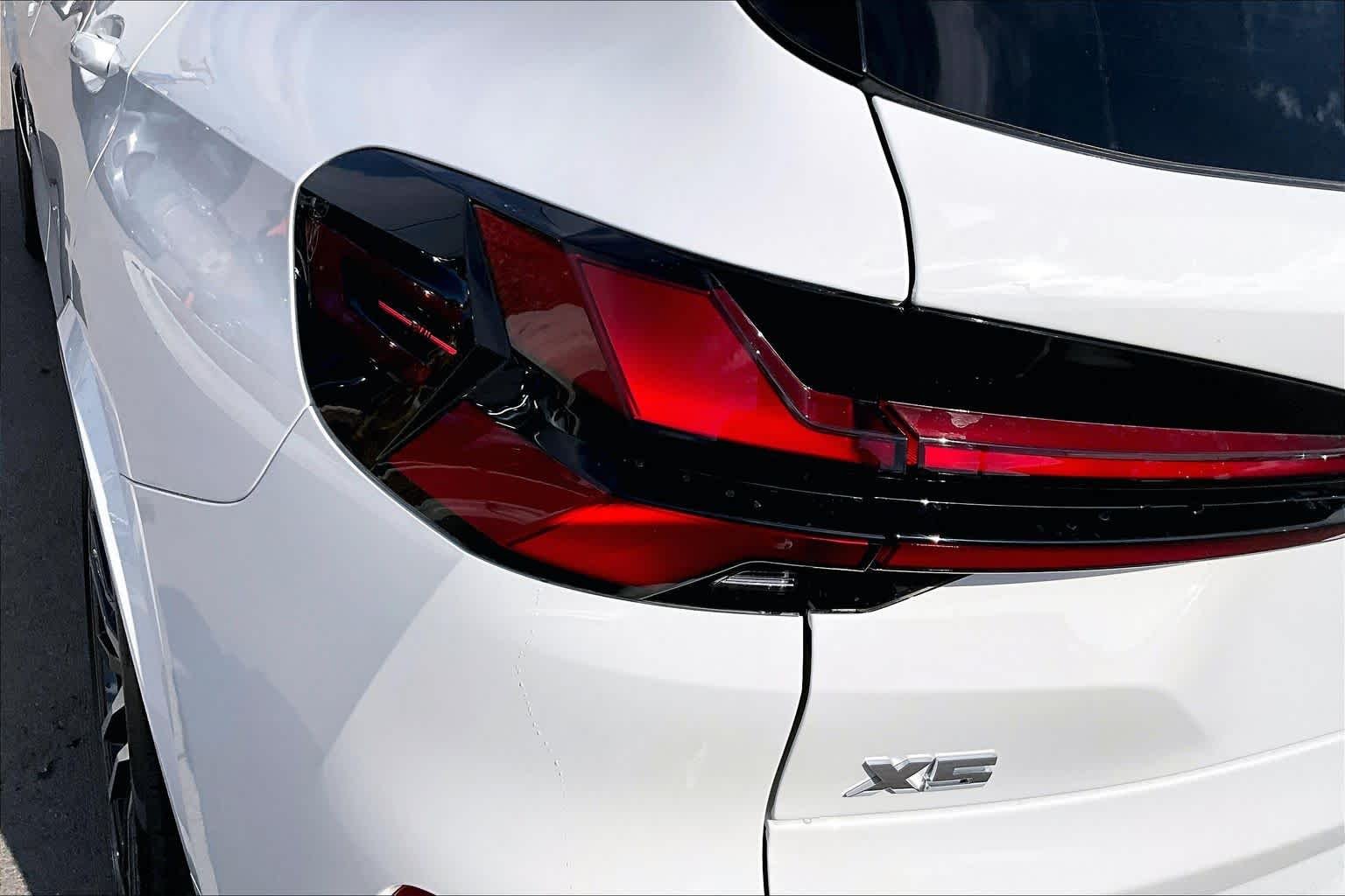 New 2026 Alpine White BMW M60i image 14