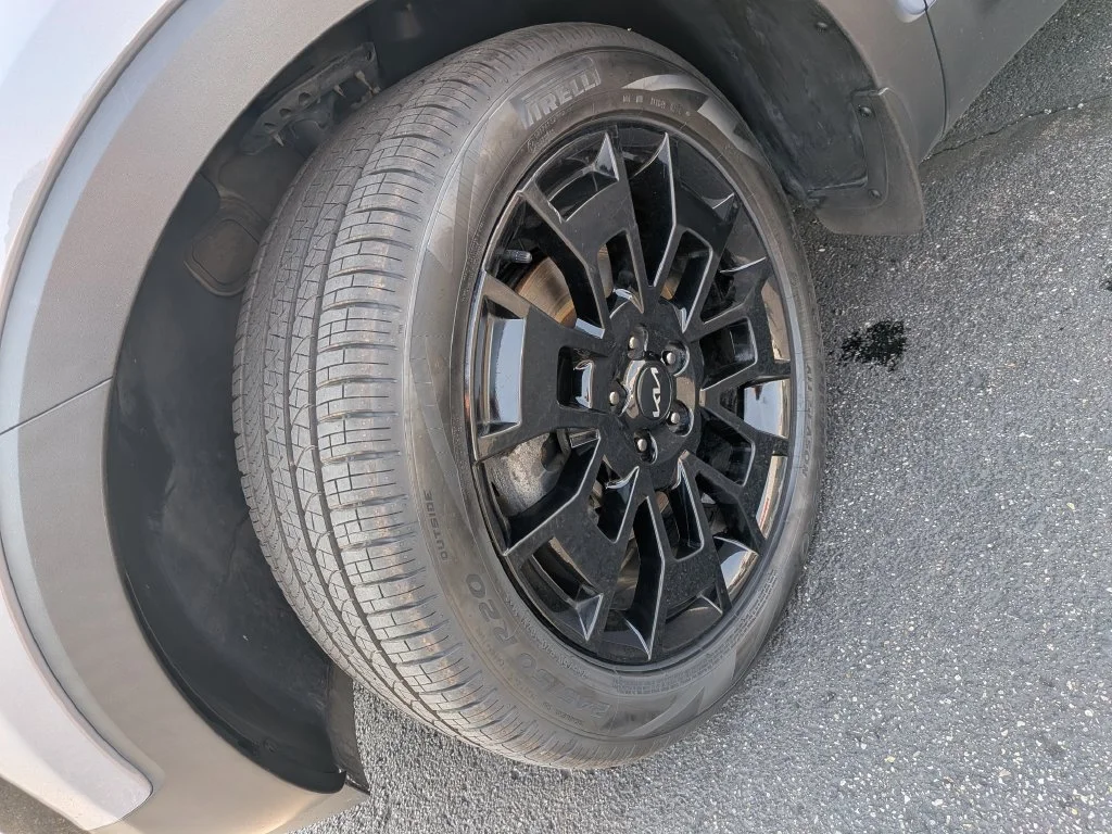 Certified Used 2022  Kia SX image 9