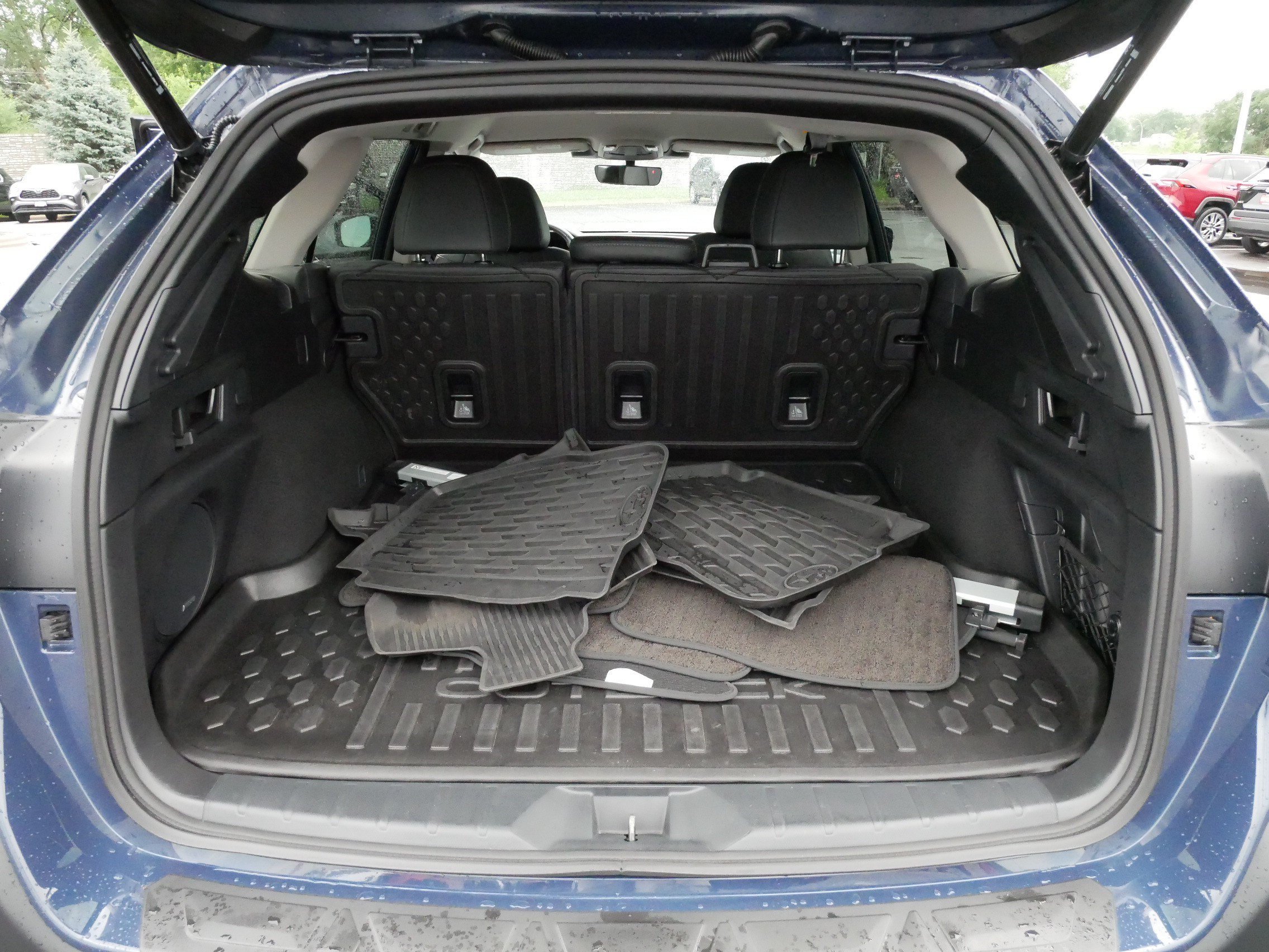 Used 2023 Cosmic Blue Pearl Subaru Limited image 18