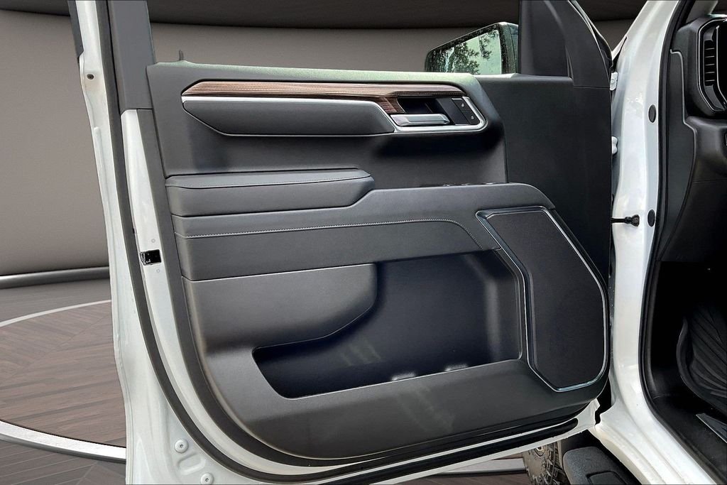 Used 2026 White Chevrolet LT Trail Boss image 24