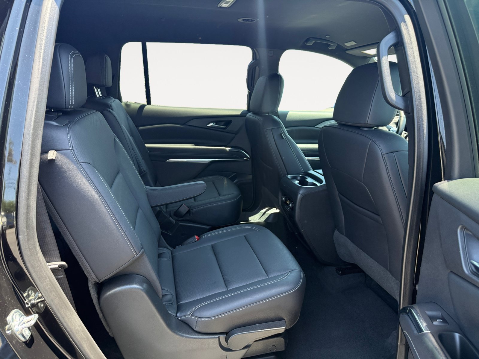 Used 2025 Mosaic Black Metallic Chevrolet LT image 18