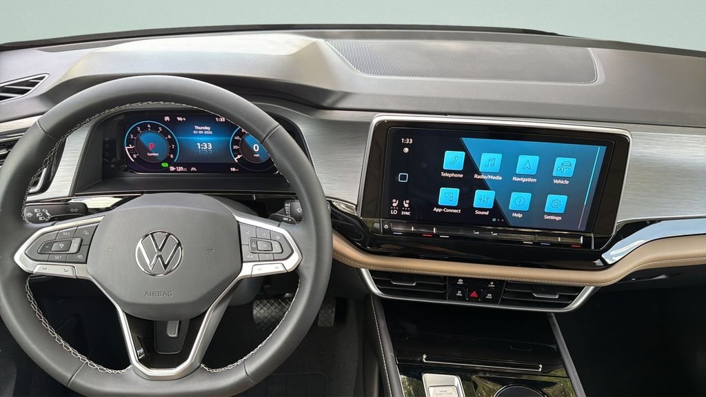 New 2026 Opal White Pearl Volkswagen 2.0T SE w/Technology image 17