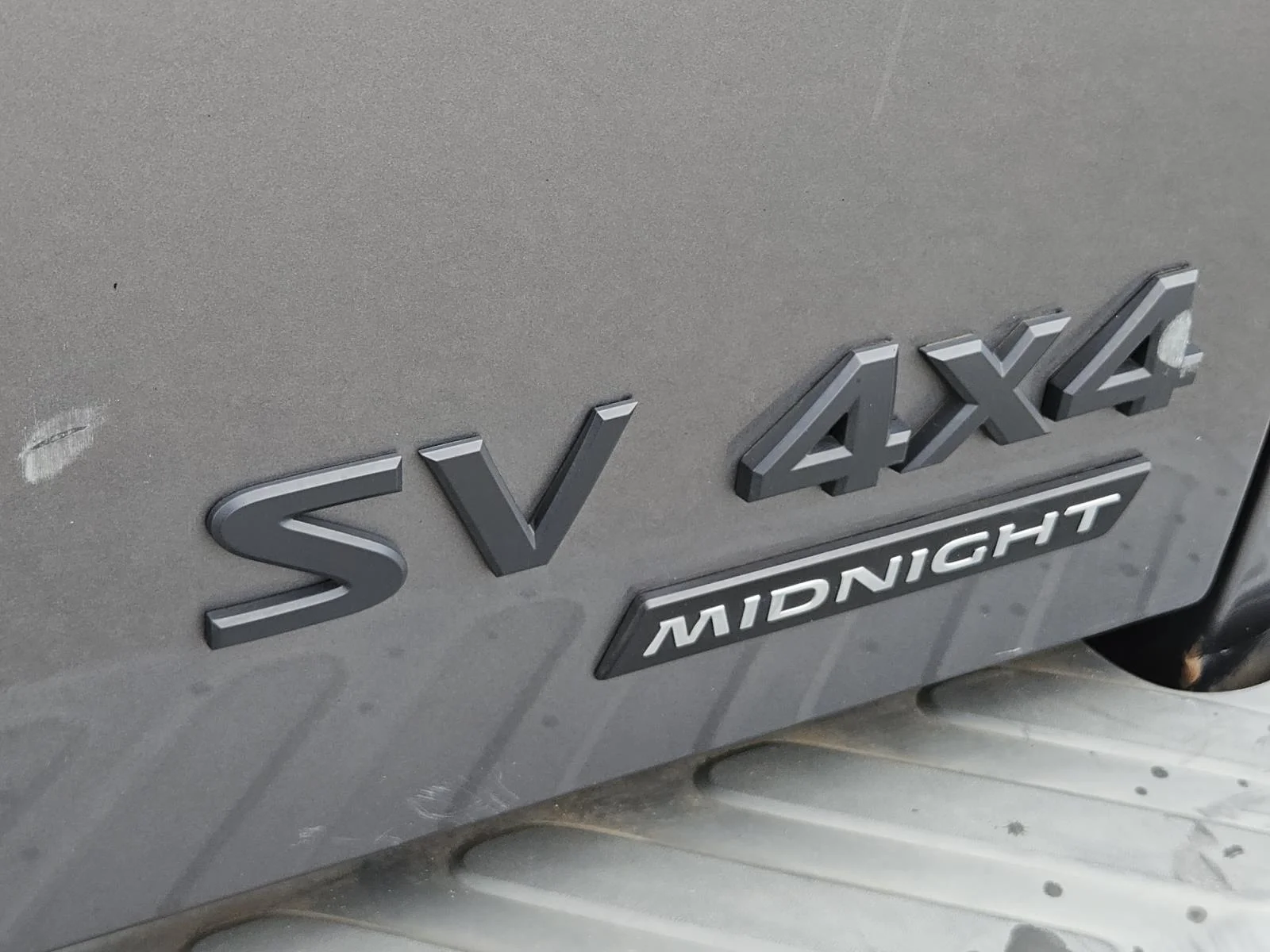 Used 2021 Gray Nissan Crew Cab 4x4 SV Auto image 8