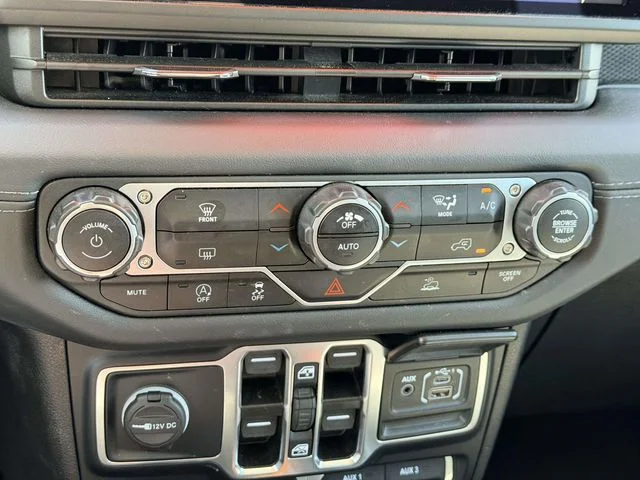 Used 2024 Black Jeep Rubicon image 20
