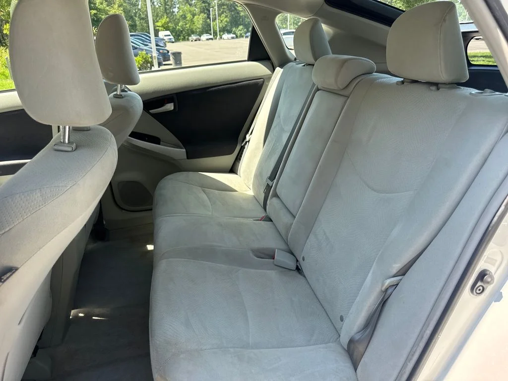Used 2010 Blizzard Pearl Toyota I image 31