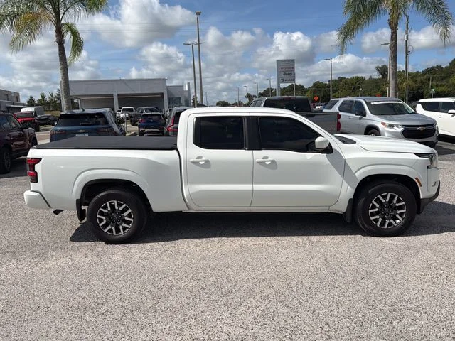 Used 2022 White Nissan SV image 3