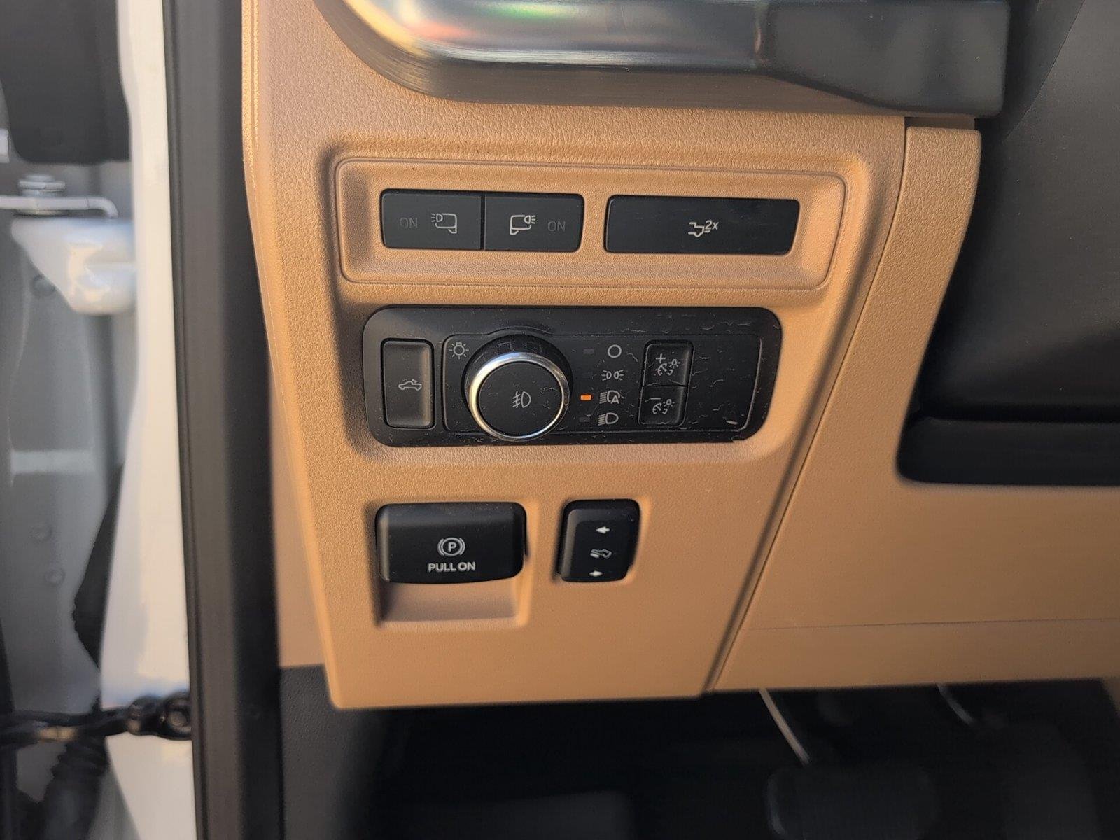 Used 2023 Oxford White Ford LARIAT image 36