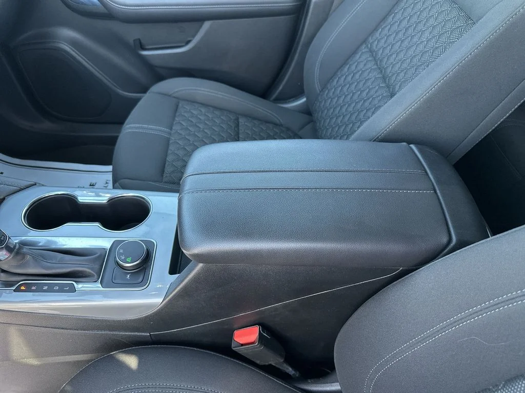 Used 2022 White Chevrolet LT image 26