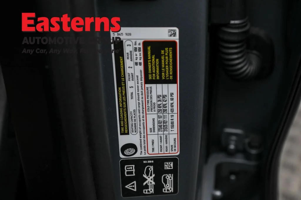 Used 2025 Gray BMW xDrive40i image 36