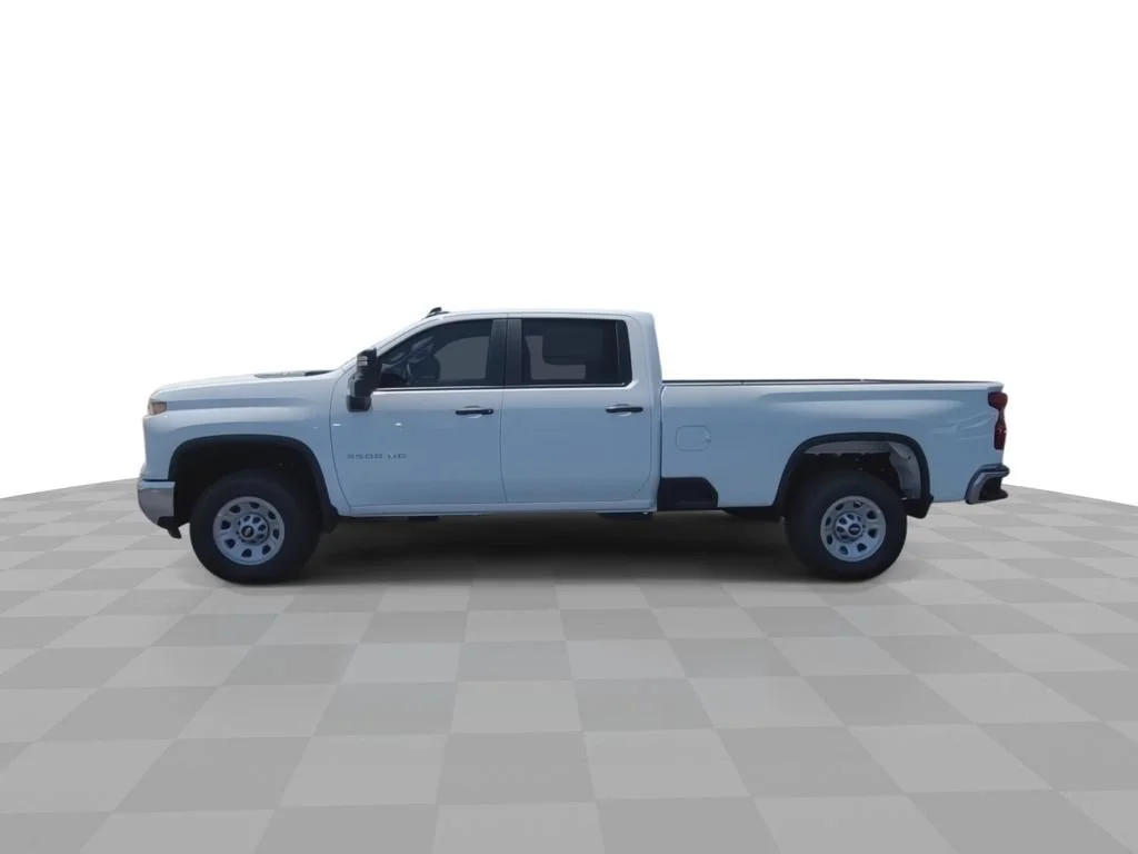 New 2026 Summit White Chevrolet WT image 5