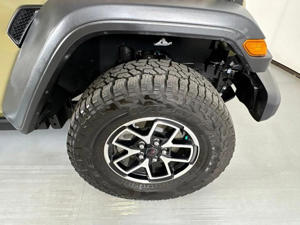 Used 2025 Green Jeep Rubicon image 14