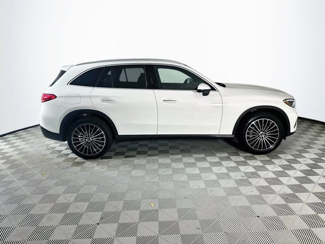 New 2027 Polar White Mercedes-Benz GLC 300 image 39