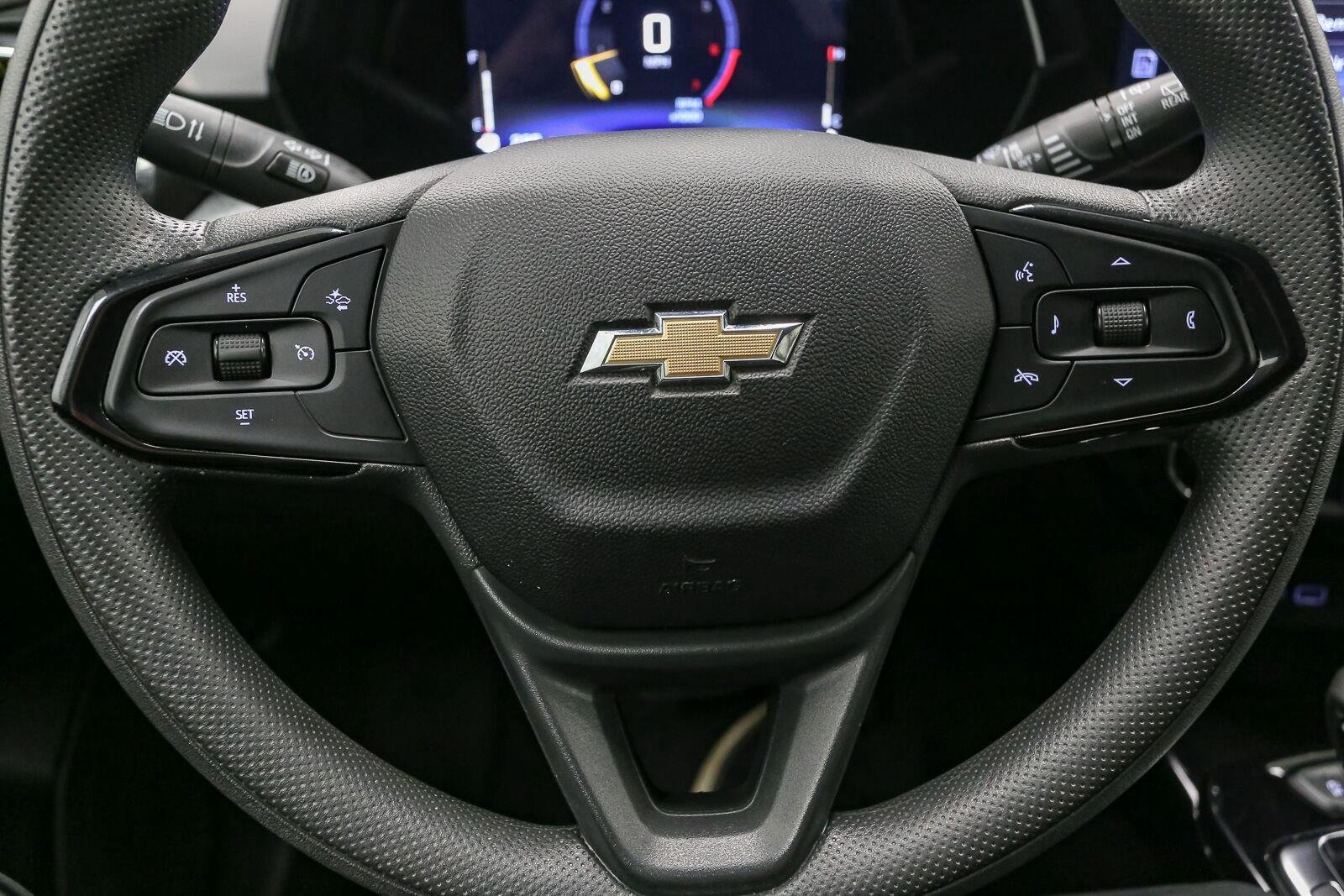 Used 2025 Sterling Gray Metallic Chevrolet LT image 32