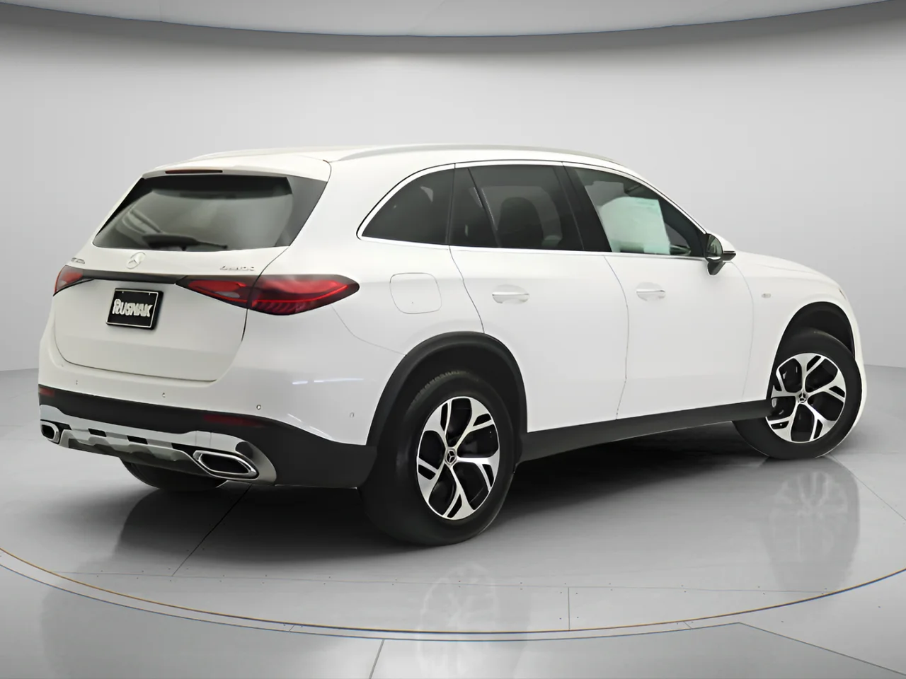 Used 2025 White Mercedes-Benz 350e 4MATIC® Plug in Hybrid image 4