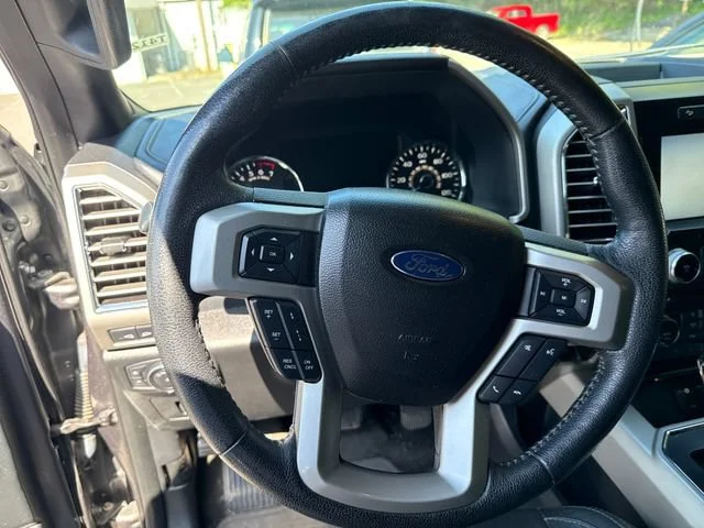 Used 2015 Magnetic Metallic Ford XLT image 18