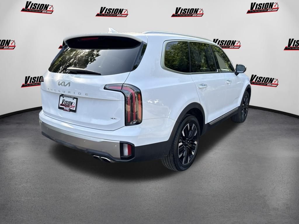 Used 2025 White Kia SX-Prestige image 5