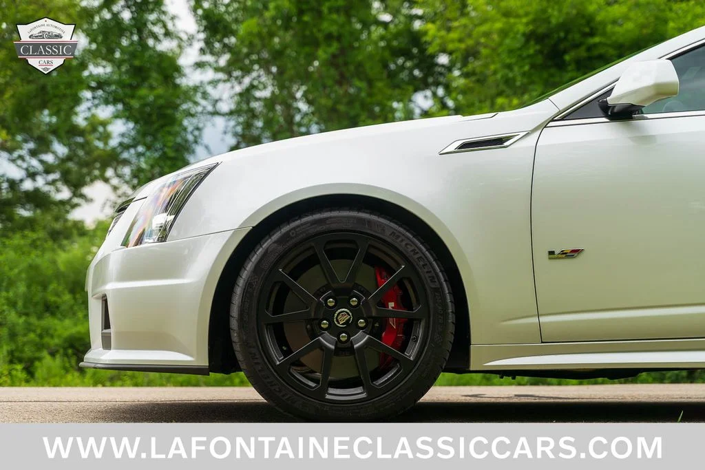 Used 2015 White Cadillac Base image 25