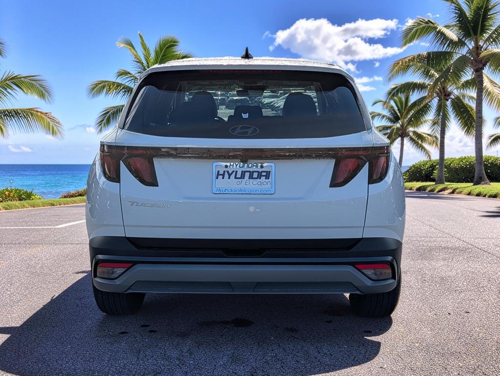 New 2026 White Hyundai SEL FWD image 6