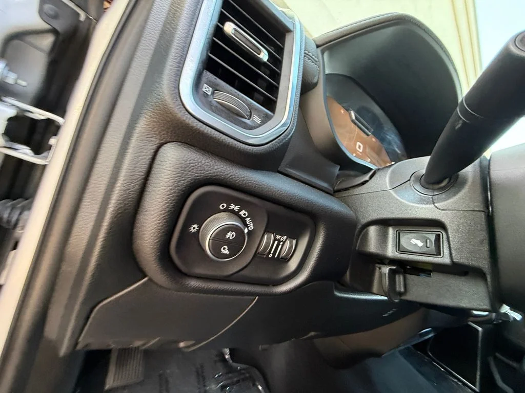 Used 2026 Silver Ram Laramie image 23