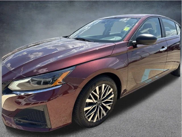Used 2025 Red Nissan 2.5 SV image 9
