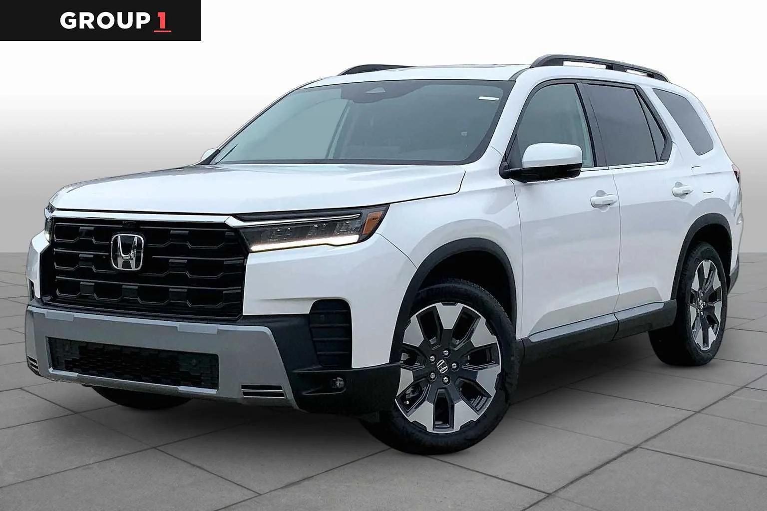 2026 Honda Pilot Touring AWD's photo