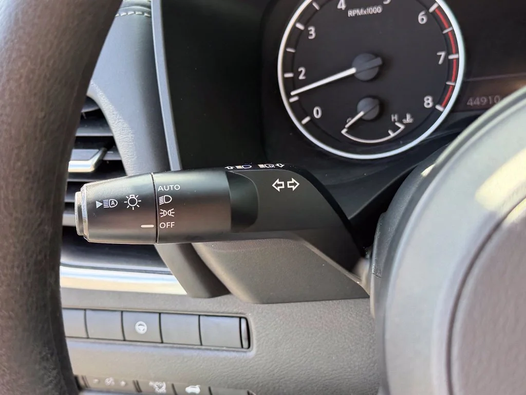 Used 2024 Gray Nissan SV image 34