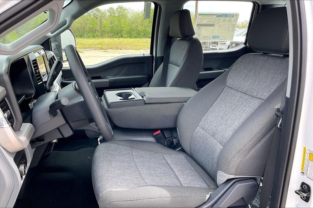 New 2026 Ford Super Duty F-350 XL 4D Crew Cab