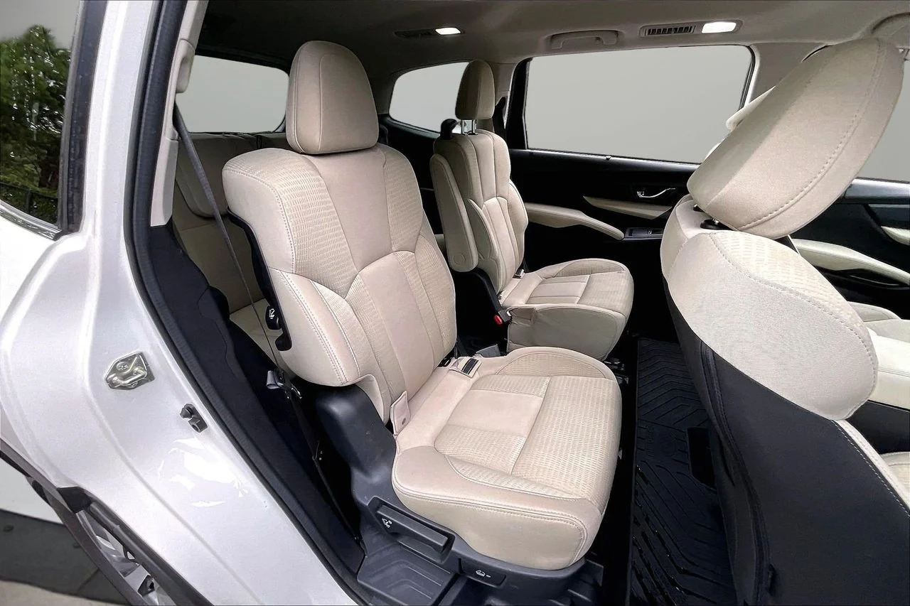Certified Used 2020 White Subaru Premium image 24