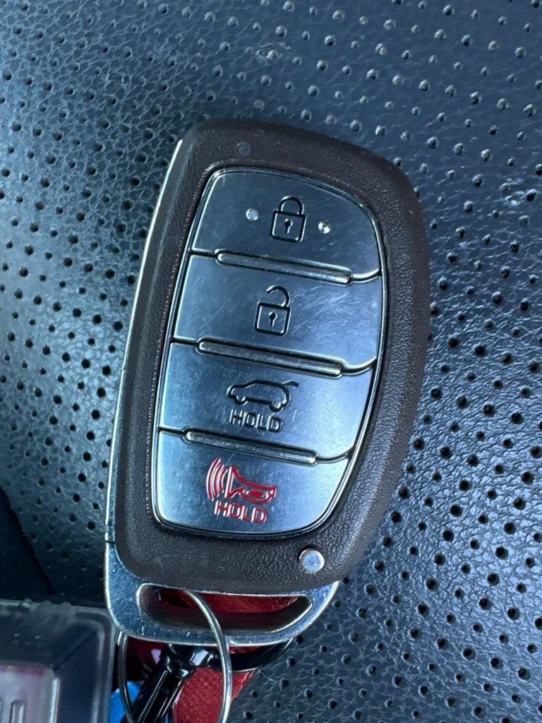 Used 2018 Summit Gray Hyundai Limited image 17