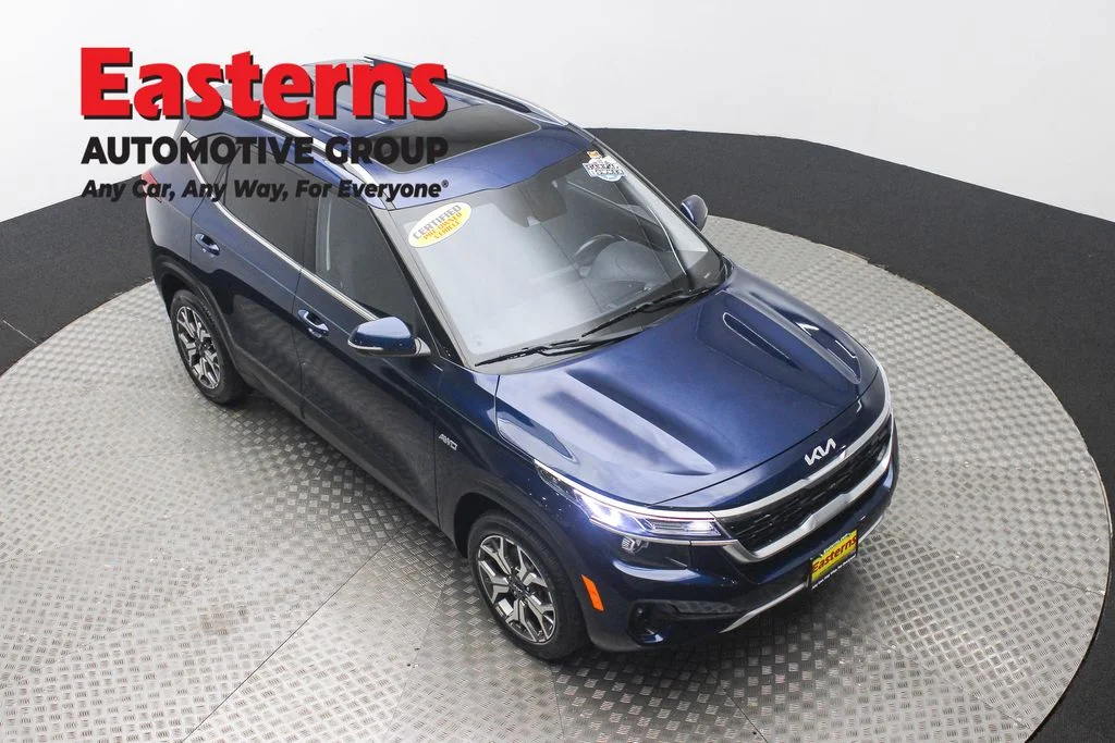 Used 2022 Blue Kia EX image 3