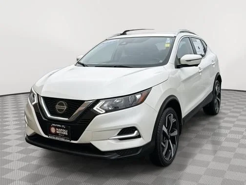 Certified Used 2022 White Nissan SL image 7