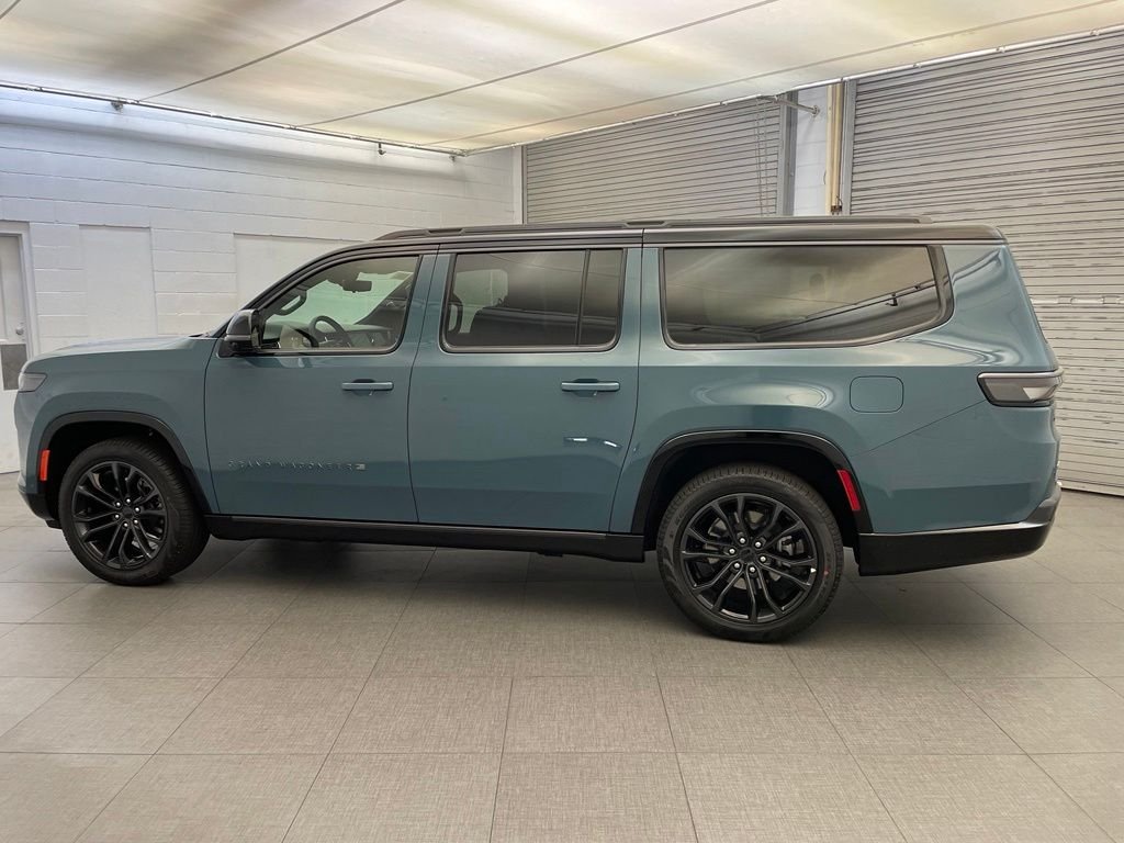 New 2026 Steel Blue Exterior Paint Jeep Summit Reserve image 6