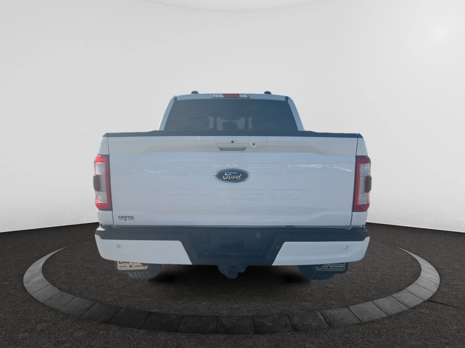 Used 2023 WHITE Ford LARIAT SuperCrew image 4