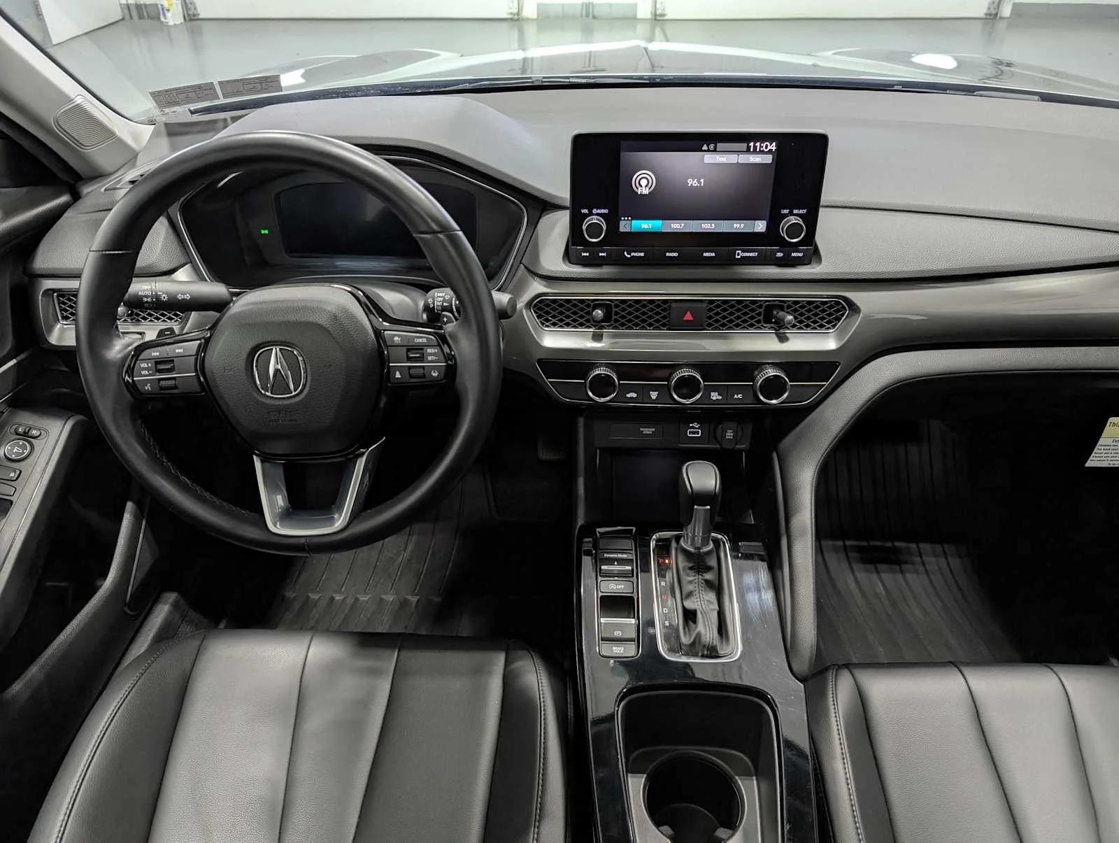 Used 2025 Liquid Carbon Metallic Acura  image 18