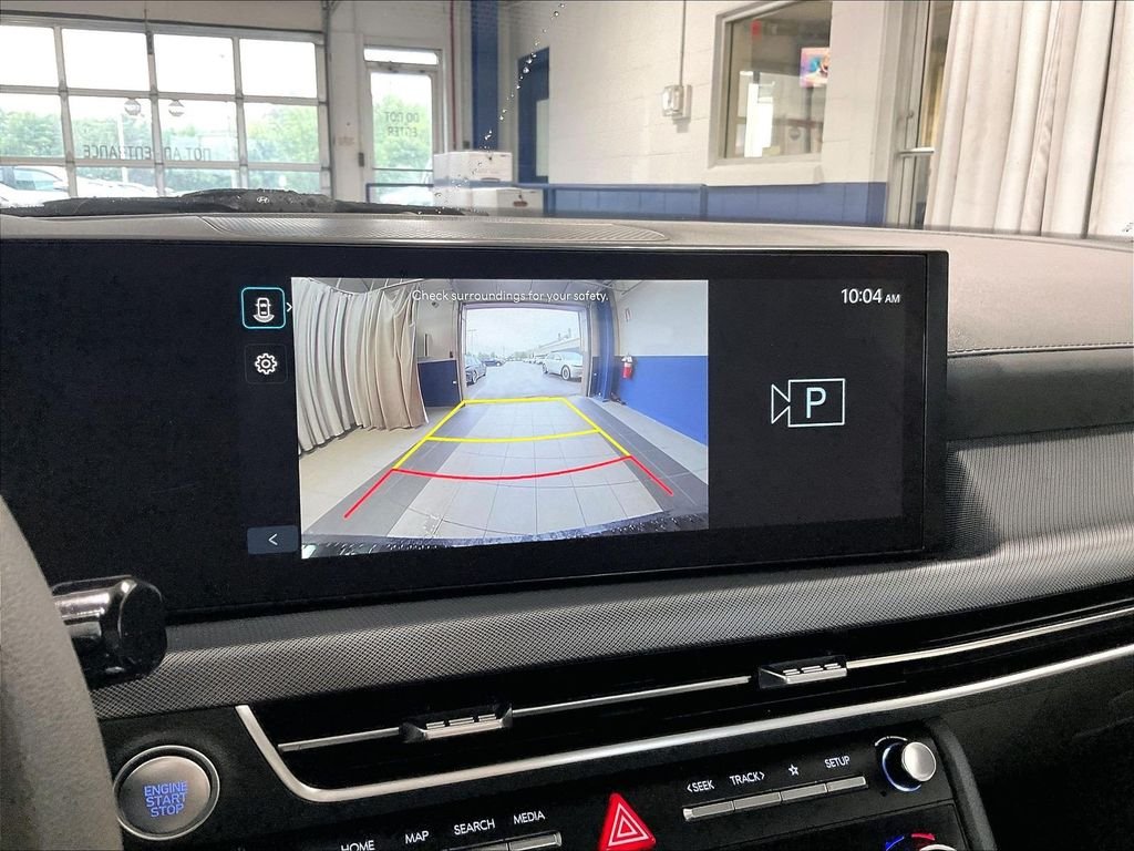 Used 2025 Black Hyundai SEL image 19